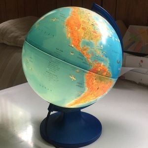 Light up children’s globe